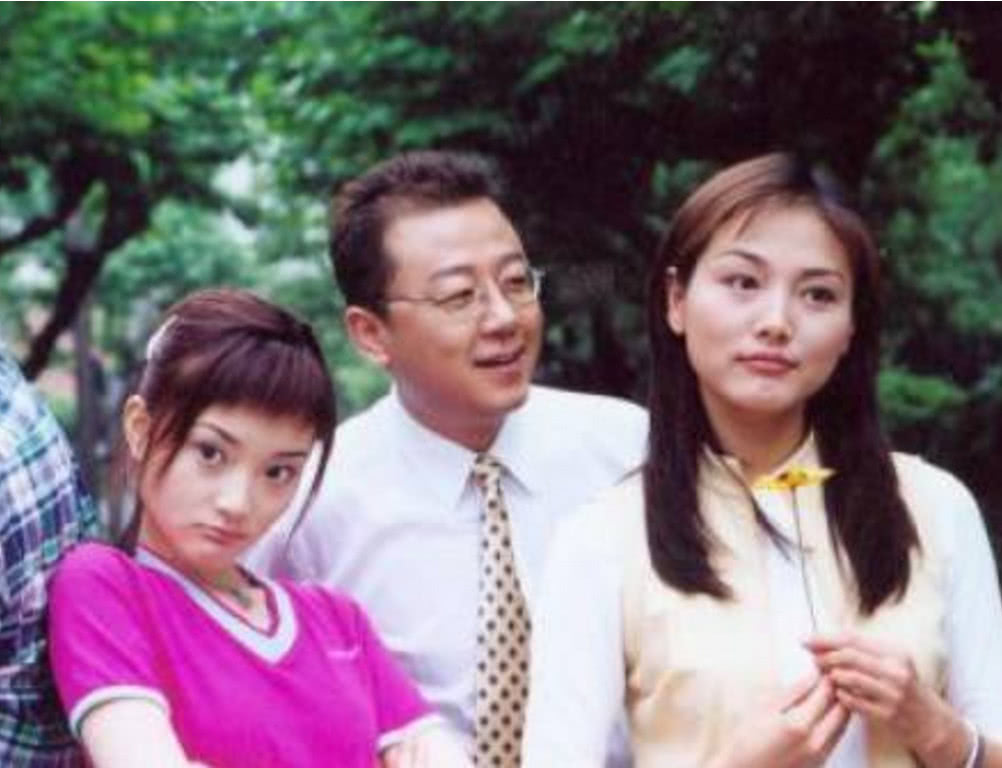 "男人婆"的扮演者名叫张延,成名较早的她年轻时可是一位难得一见的