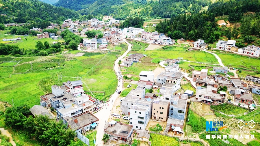 泗皋村人口_伊川县鸣皋村人口(2)