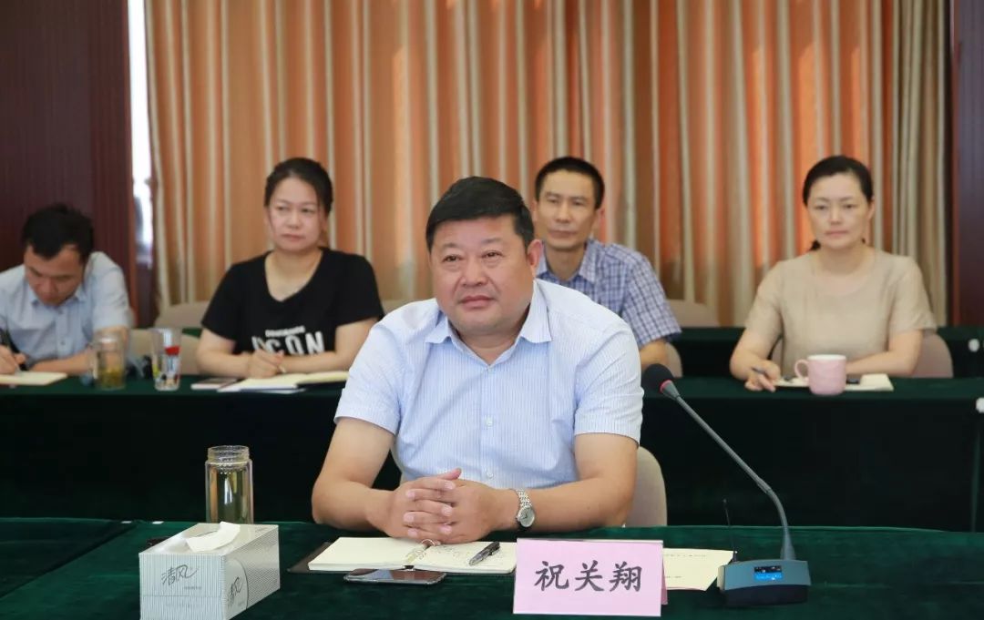 经验交流促发展区城投集团党委书记董事长莫勤恒一行到我集团交流调研