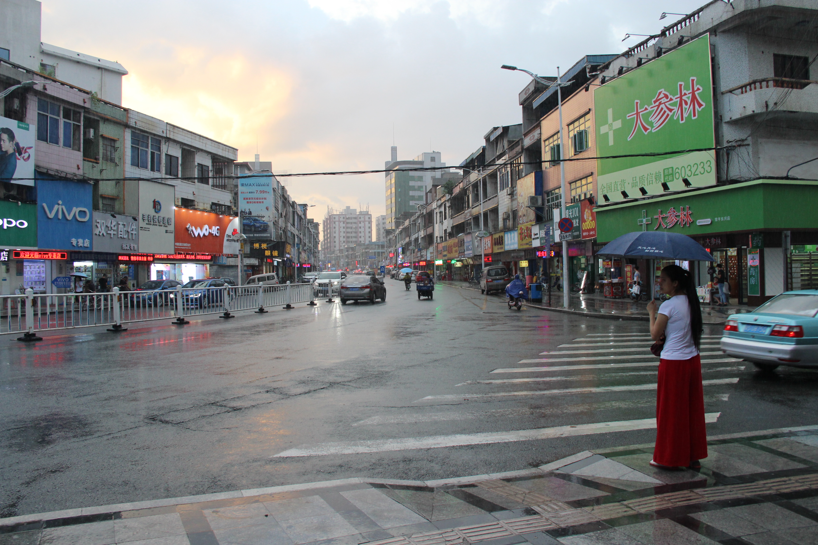 实拍东莞常平东兴路