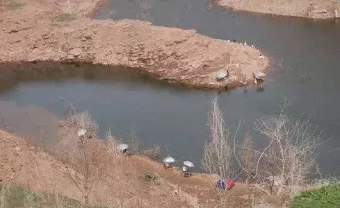 技巧| 夏天野钓的七大钓位,说什么也不能错过