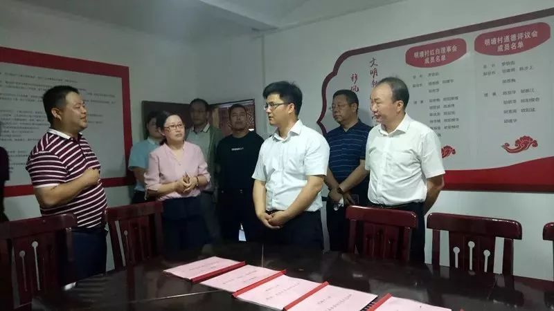 关注宁夏固原市委常委宣传部长统战部长王正儒一行在湘东区考察交流