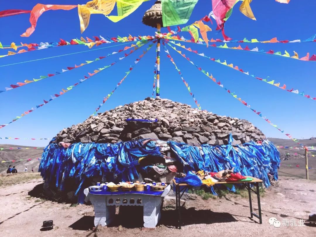 敖包节祭祀仪式