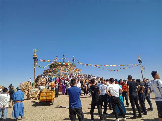 【文化达茂】祭敖包:祈祷风调雨顺 传承民族文化