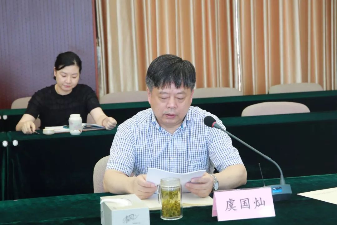 经验交流促发展区城投集团党委书记董事长莫勤恒一行到我集团交流调研