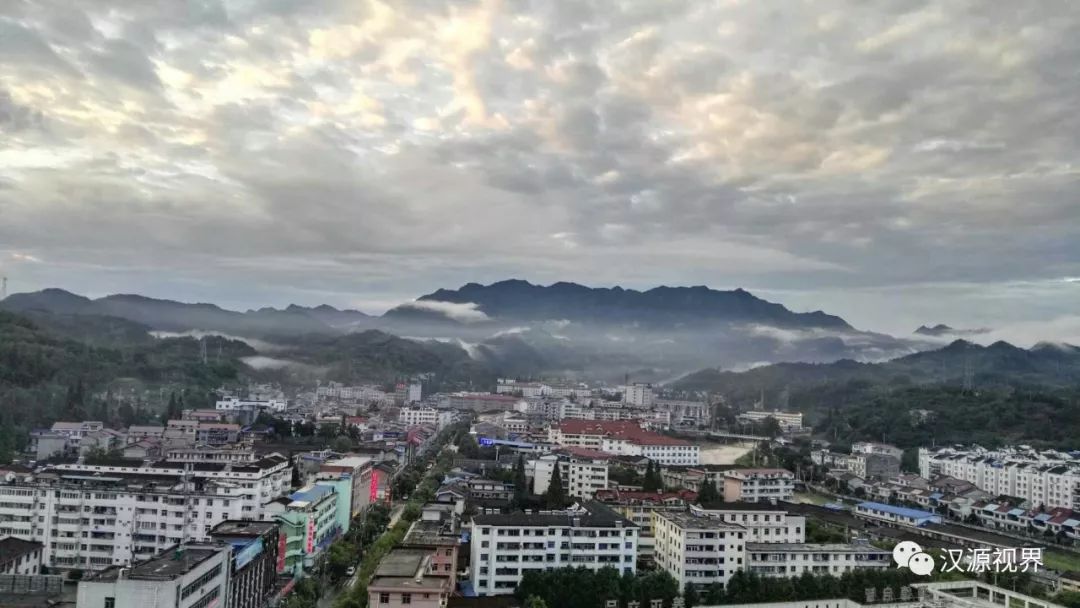 汉中暴雨!宁强有序抢险救灾,雨后夜景美艳无比