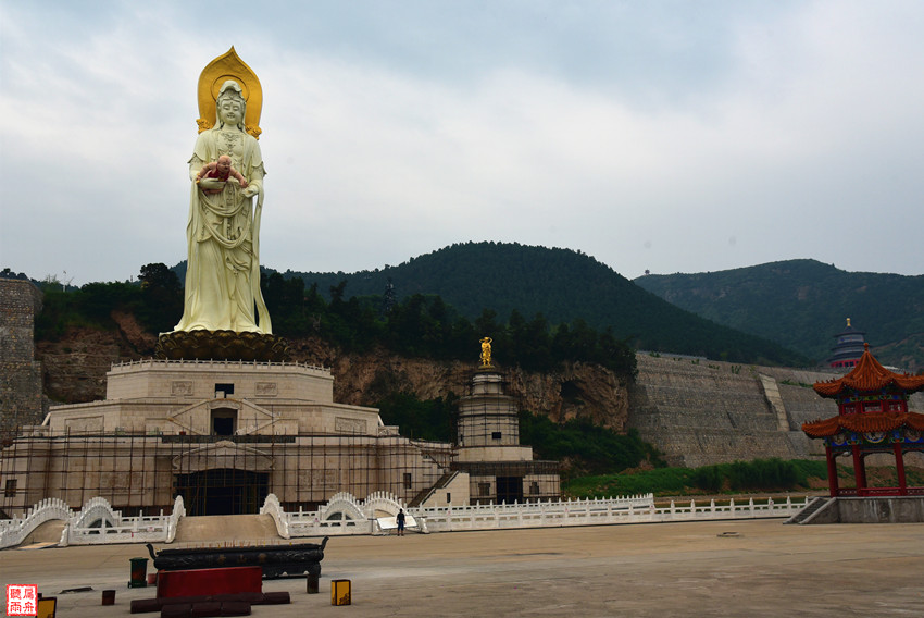 拜佛求子福地 休闲赏花乐园 尽在洛阳灵山