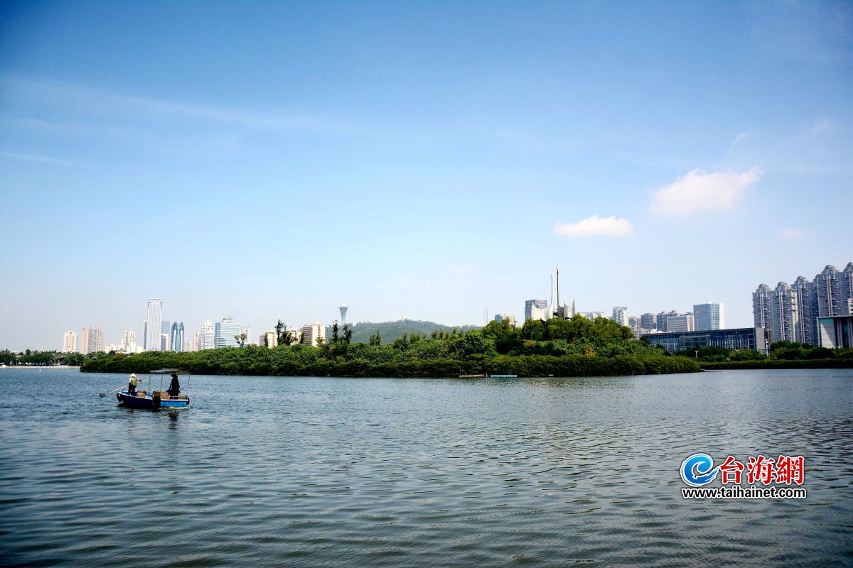 e点赞厦门"全媒体接力行第二场集中活动,走访了筼筜湖管理中心,南湖