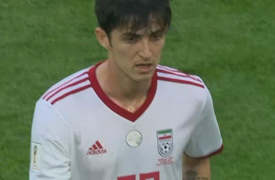 就在刚刚,伊朗前锋萨达尔-阿兹蒙(sardar azmoun)宣布退出国家队.