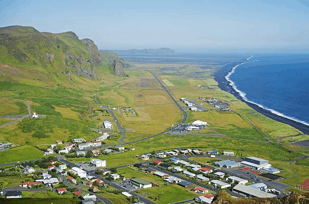 冰岛面积和人口数量_全世界最幸福的十个国家,你都去过吗