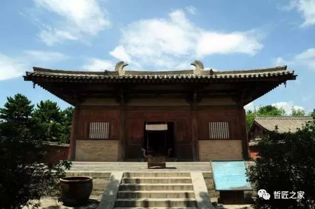 南禅寺大殿【唐建中三年 山西五台县李家庄西南】 方位:坐北朝南南