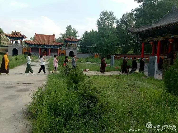 静乐观音禅寺,净居寺住持禅海和尚主法祈福,为祈国泰民安,风调雨顺