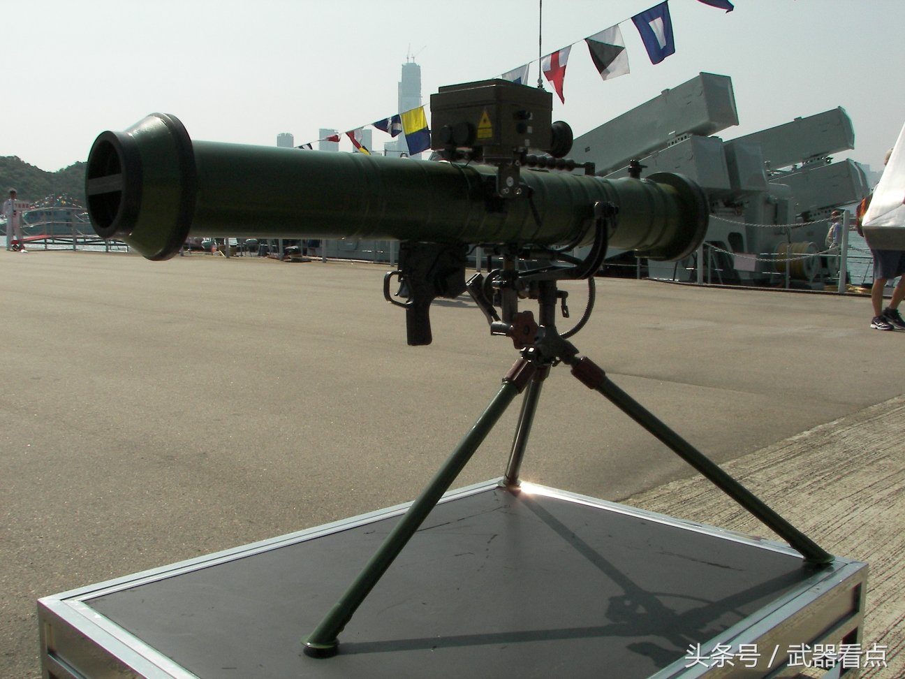 军事丨国产pf98式120mm反坦克火箭筒