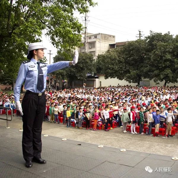 窦琪琪《永宁门的古往今来 刘大和《共享之殇 崔可涵《归来》