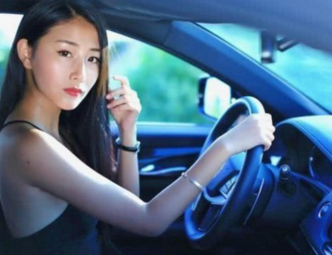 女生自已打出租车或滴滴时会选择坐副驾驶吗?