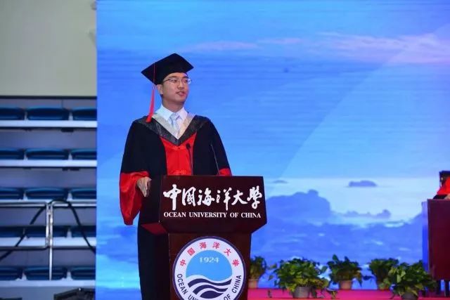 听海毕业季 | 毕业生代表张力 在2018届研究生毕业典礼暨学位授予仪式