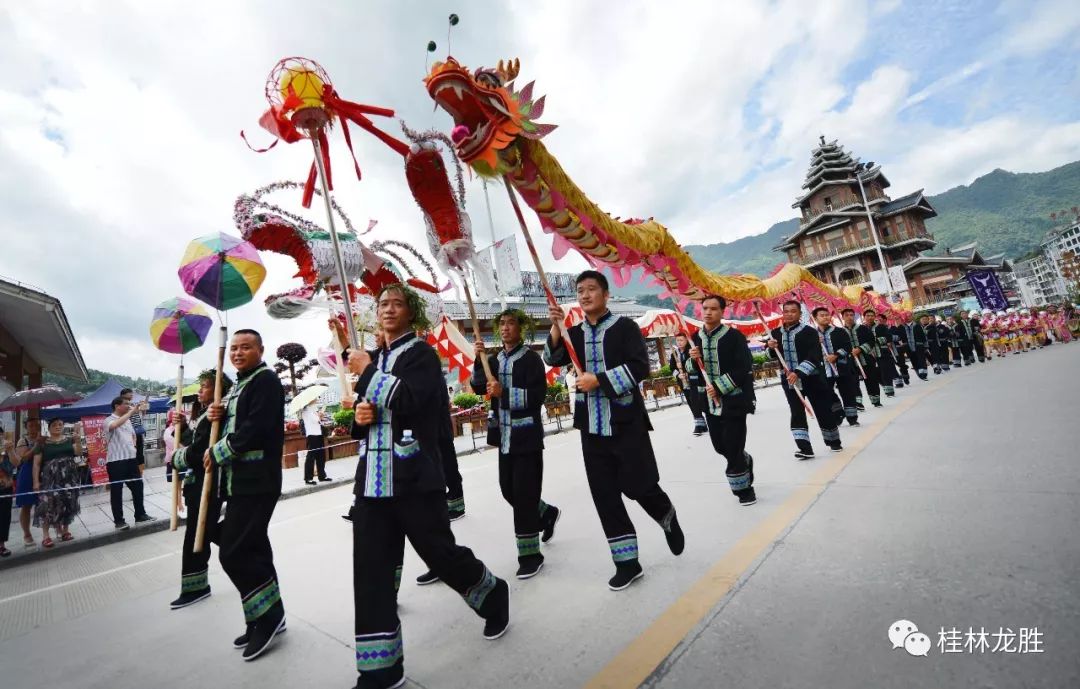 广西少数民族优秀传统文化在高中美术教育中的传承研究