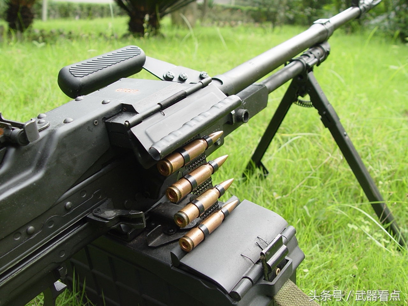 武器丨国产cs/lm 4型通用机枪,华约制式弹药