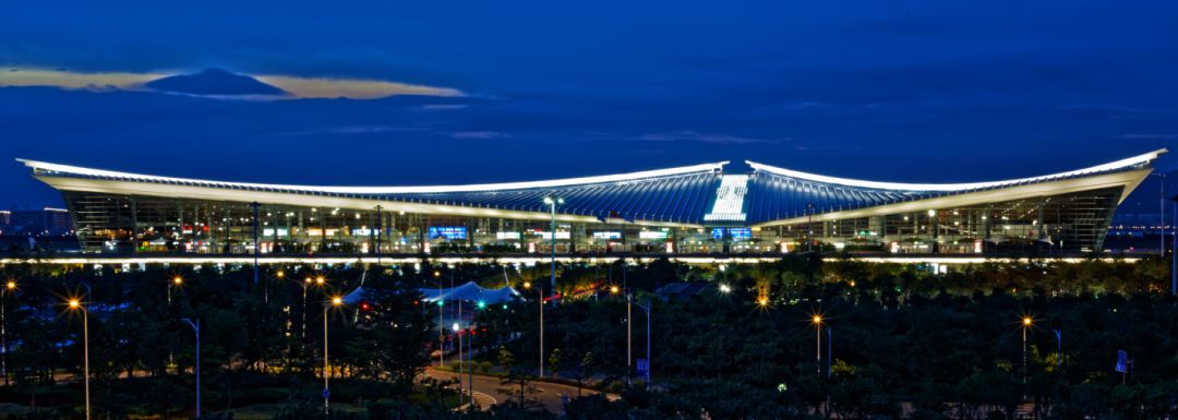 重组福州机场; 个与航空界合作,建成厦门航空港货站; 个