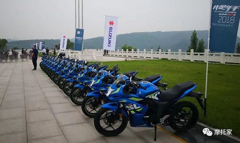 新车/轻骑铃木GIXXER国内发布，团购价12980元！