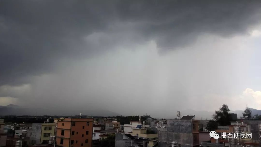 揭西:暴雨来临前的景象,震撼!