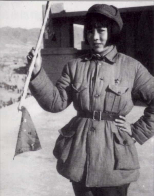 苏凤是1929年参加革命的,后加入红四方面军无线电训练