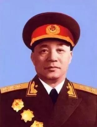 历史 正文  中国人民解放军共有王姓将军100名,其中大将1名,上将5名