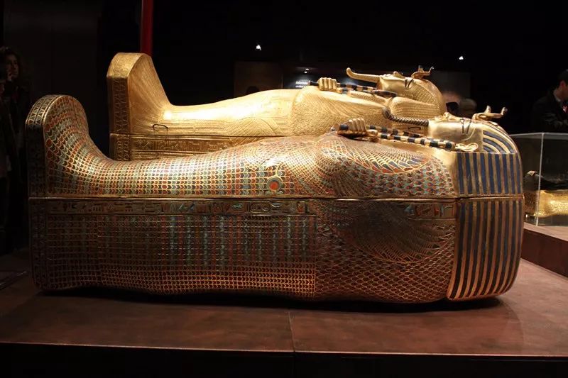 4公斤图坦卡蒙的金棺,公元前十四世纪晚期埃及开罗埃及博物馆藏塞特一