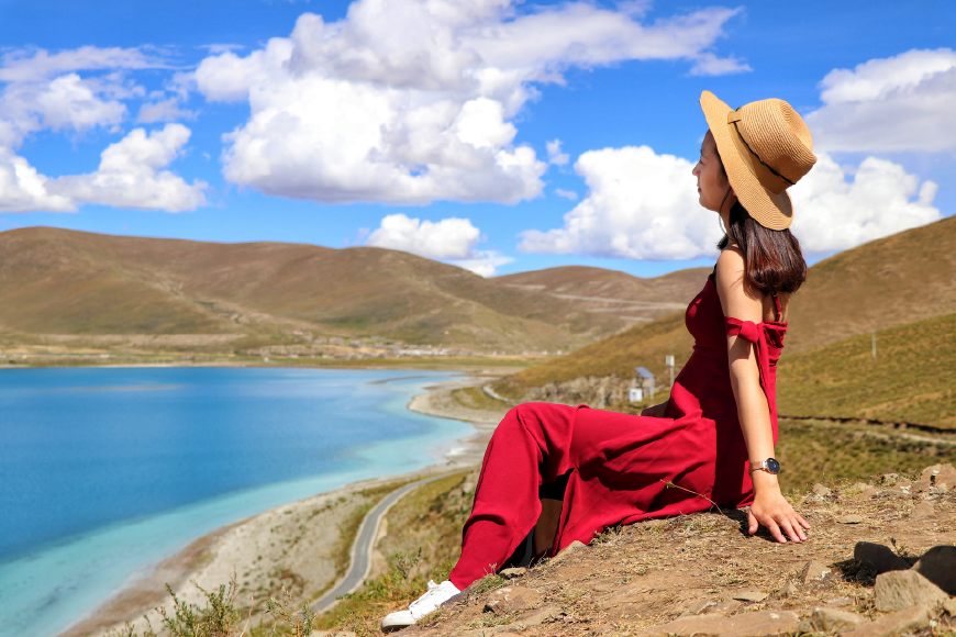西藏最美的湖之一，比杭州西湖大70倍，因泥石流形成|hq体育官网(图9)
