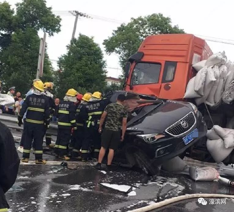 惨烈如东发生一起车祸女童当场死亡