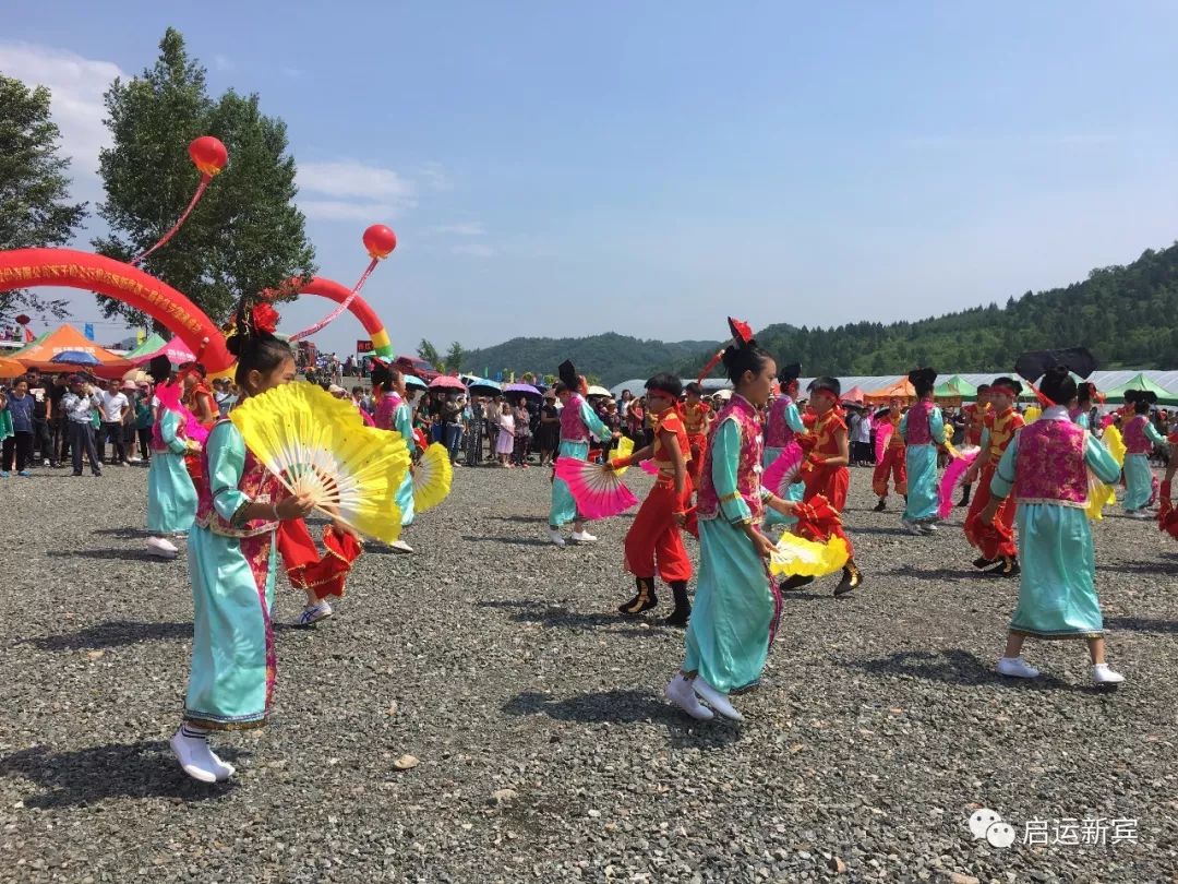 抚顺新宾第二届香瓜节让爱心传递