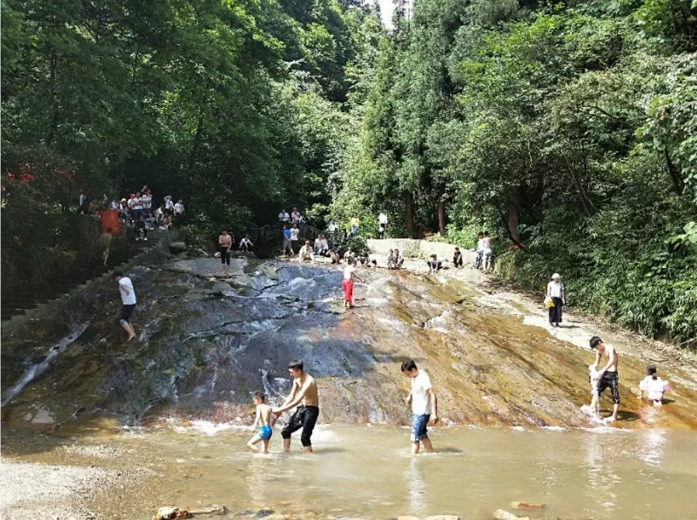 欢乐自驾丨乐享生活,比速汽车大关黄连河自驾游圆满结束