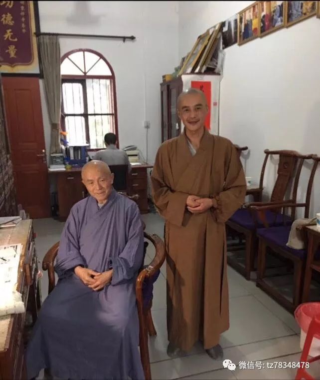 传悦法师发愿修缮天台山的无相茅蓬,为十方僧众和居士们创建一个禅修