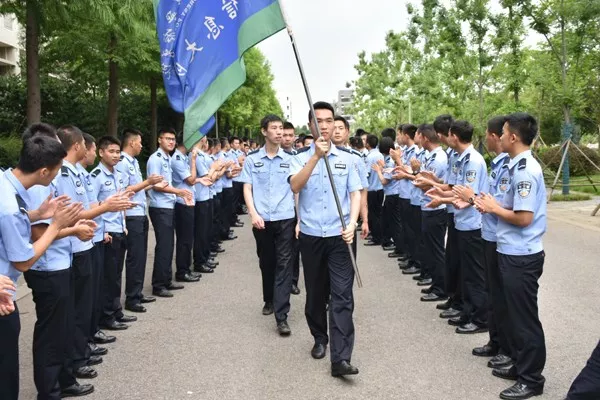 警校毕业生!加油!珍重!