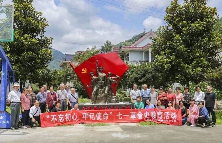 周边景点:冯家塔红色文化广场,宁昌古道,南极漂流中共宁国第一特支