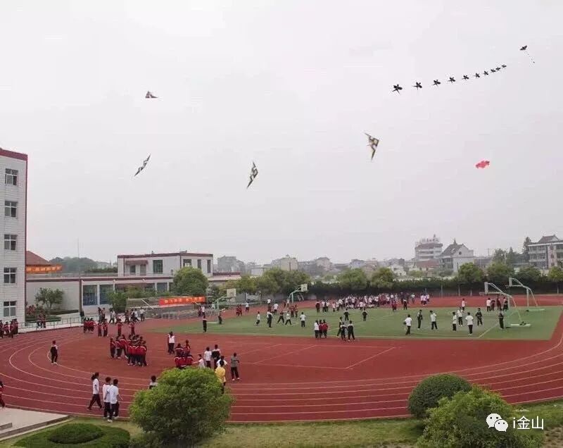 上海市朱行中学上海市朱行中学始建于1958年9月,座落于东海之滨金山