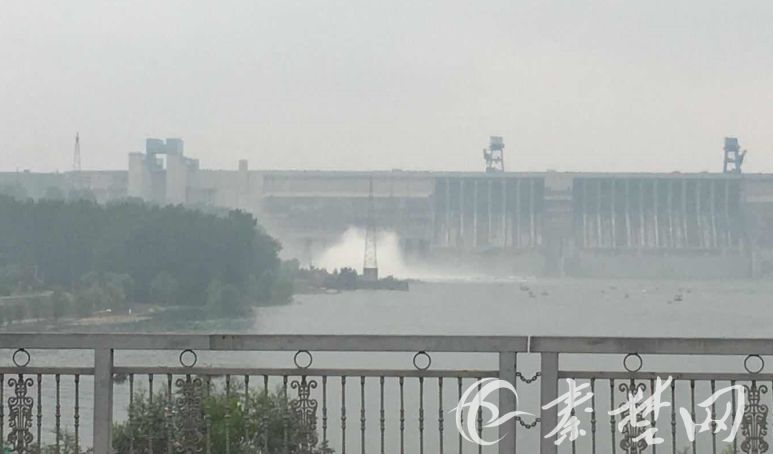 刚刚丹江口大坝开闸泄洪!十堰已被雨水包围!暴雨正在路上