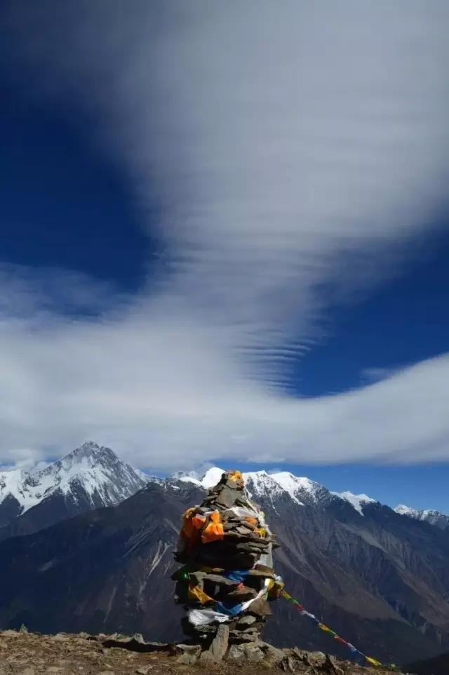 贡嘎乡人口_贡嘎雪山(2)