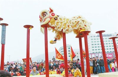 清末民初时,三灶有识之士受华侨的影响,为支持孙中山革命,击鼓舞狮