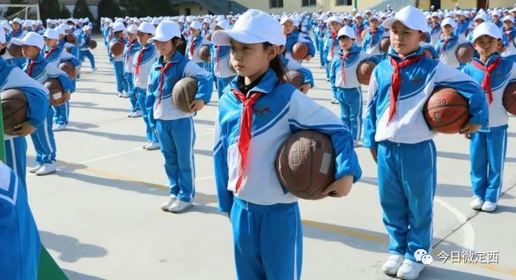 2018年7月3日定西市安定区西关小学西岩山根(西岩山门至701段)以东