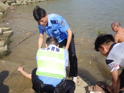 15岁少年溺水遇险,三水民警及时救助挽回生命