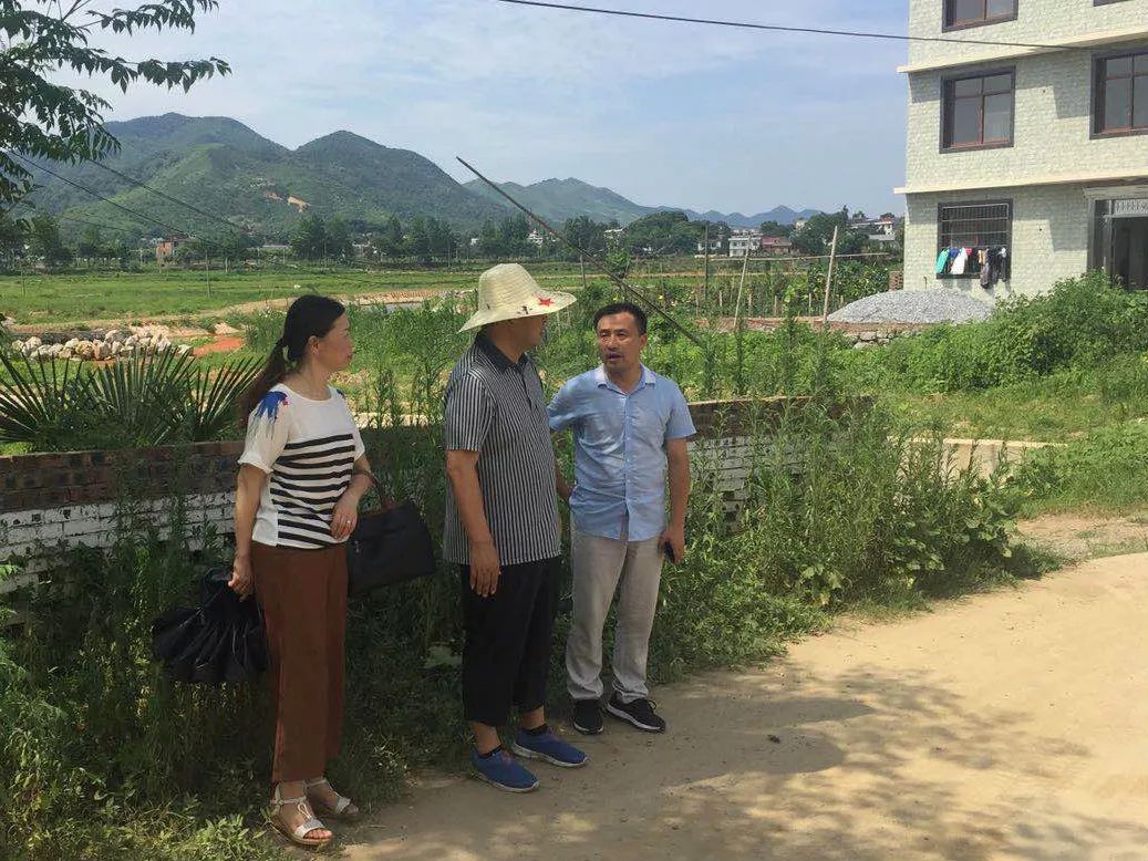 7月5日,区委常委,宣传部长汤艳红率区委宣传部一行到广寒寨乡官溪村