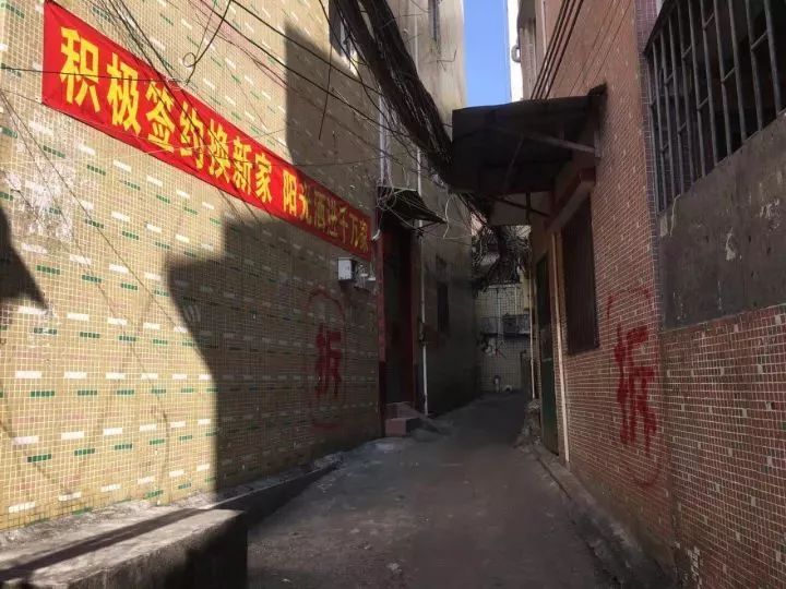 作出租房的居民楼 人去楼空 (图片摄影:珠海度假村酒店摄影师梁才有)