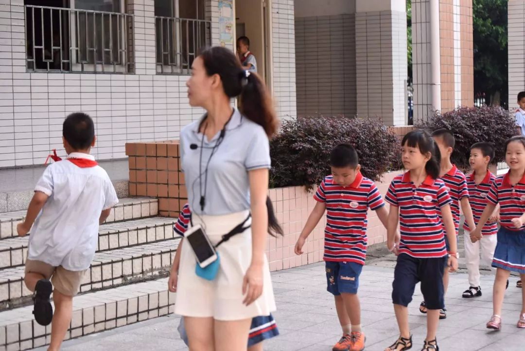 鼓山苑幼儿园大班幼儿走进鼓山苑小学体验小学生活