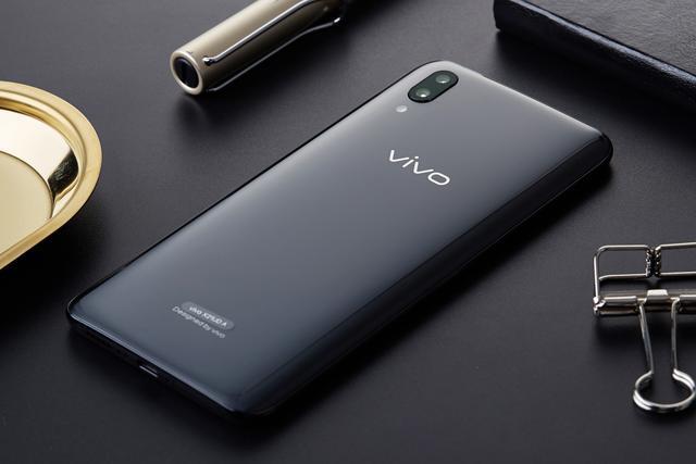 vivox21手机怎么设置哪个sim卡用流量。