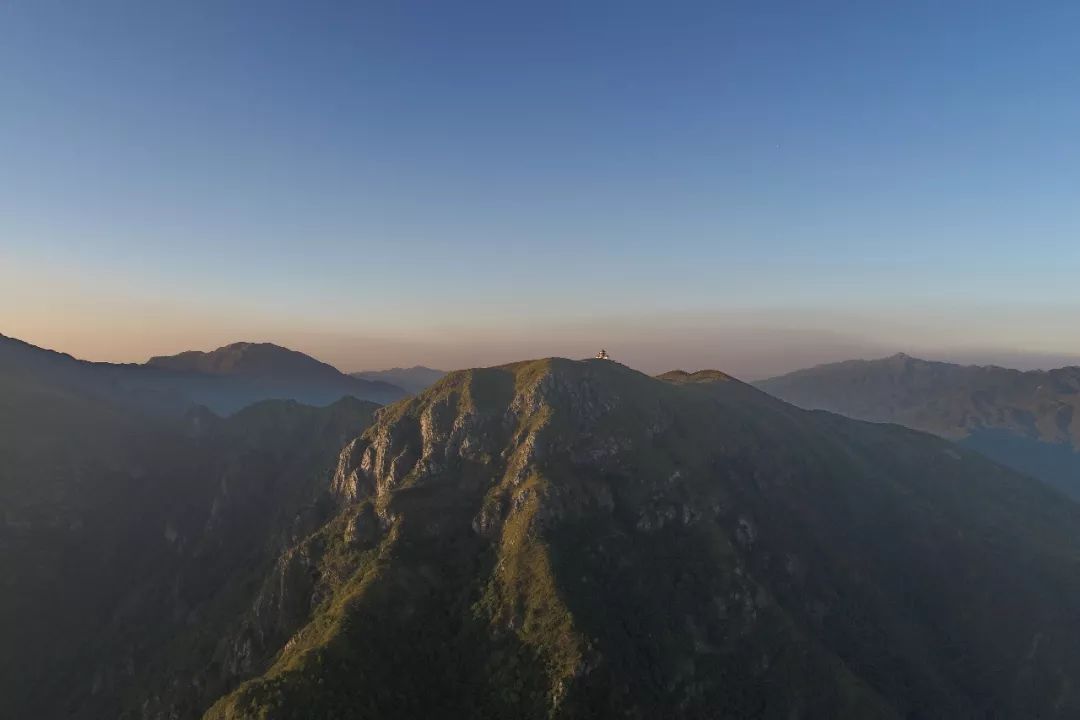 城事 石头会"说话!桂东这座离天三尺三的山你爬过么?