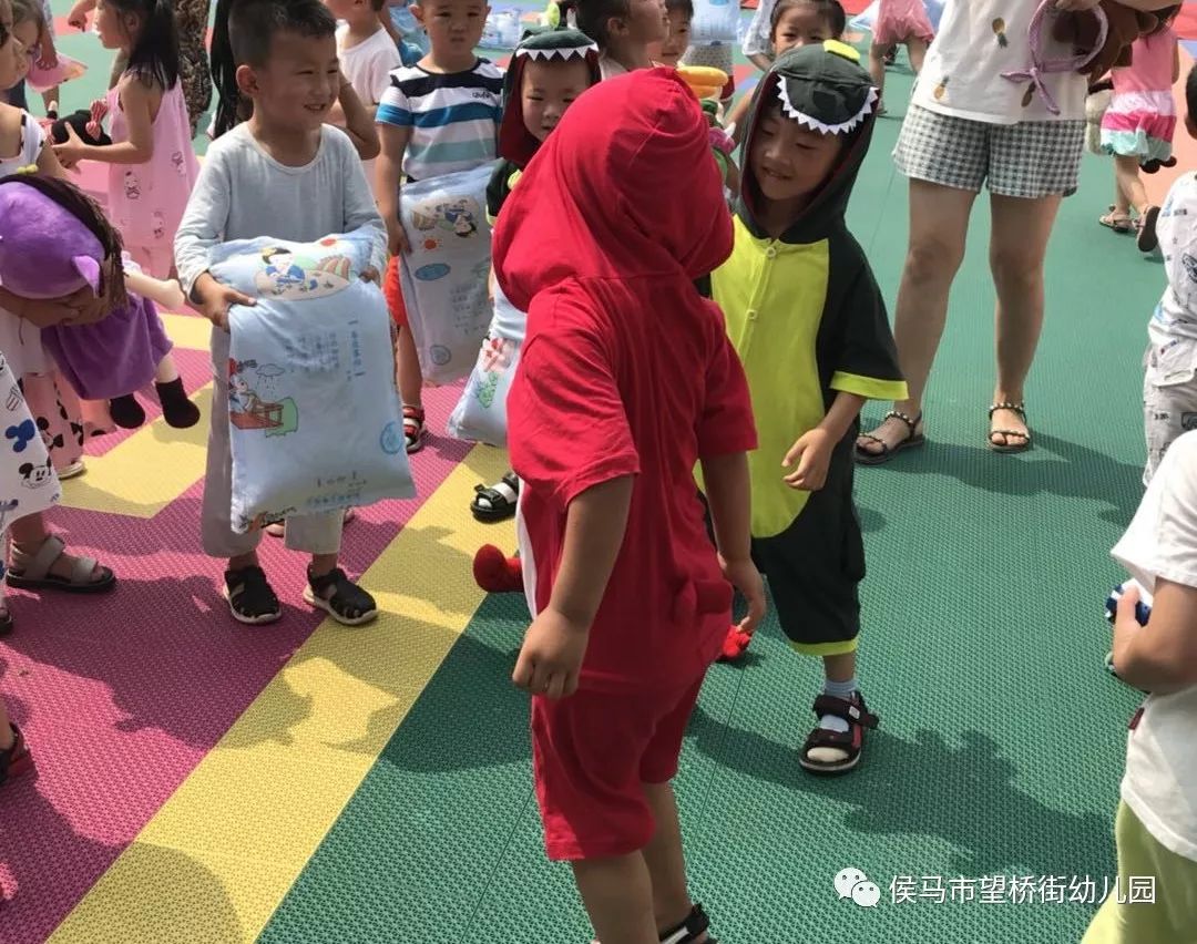 南宁市青秀区长塘镇中心幼儿园开展趣味运动会活动|李琴_新浪新闻