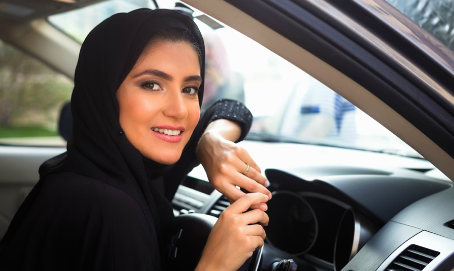女司机成世界新闻头条 沙特阿拉伯终于解禁女