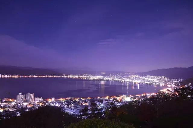 三叶居住的宫水神社同样在岐阜县飞弹市取景.