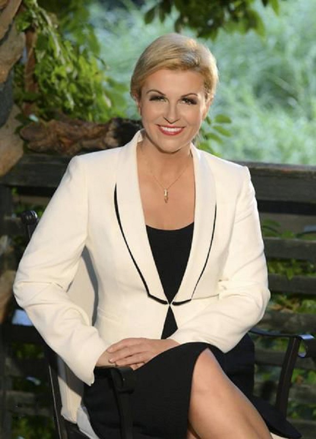 克罗地亚美女总统基塔罗维奇,以惊人的容貌和性感奔放